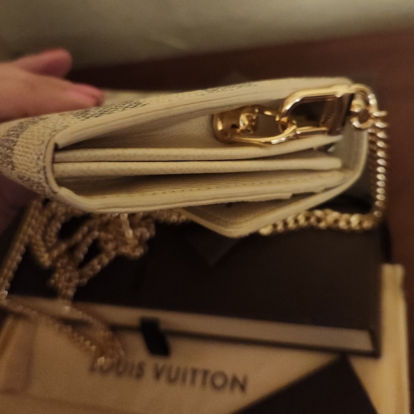 Louis Vuitton Damier Azur Portefeuille Sara Long Wallet - Picture 9 of 10